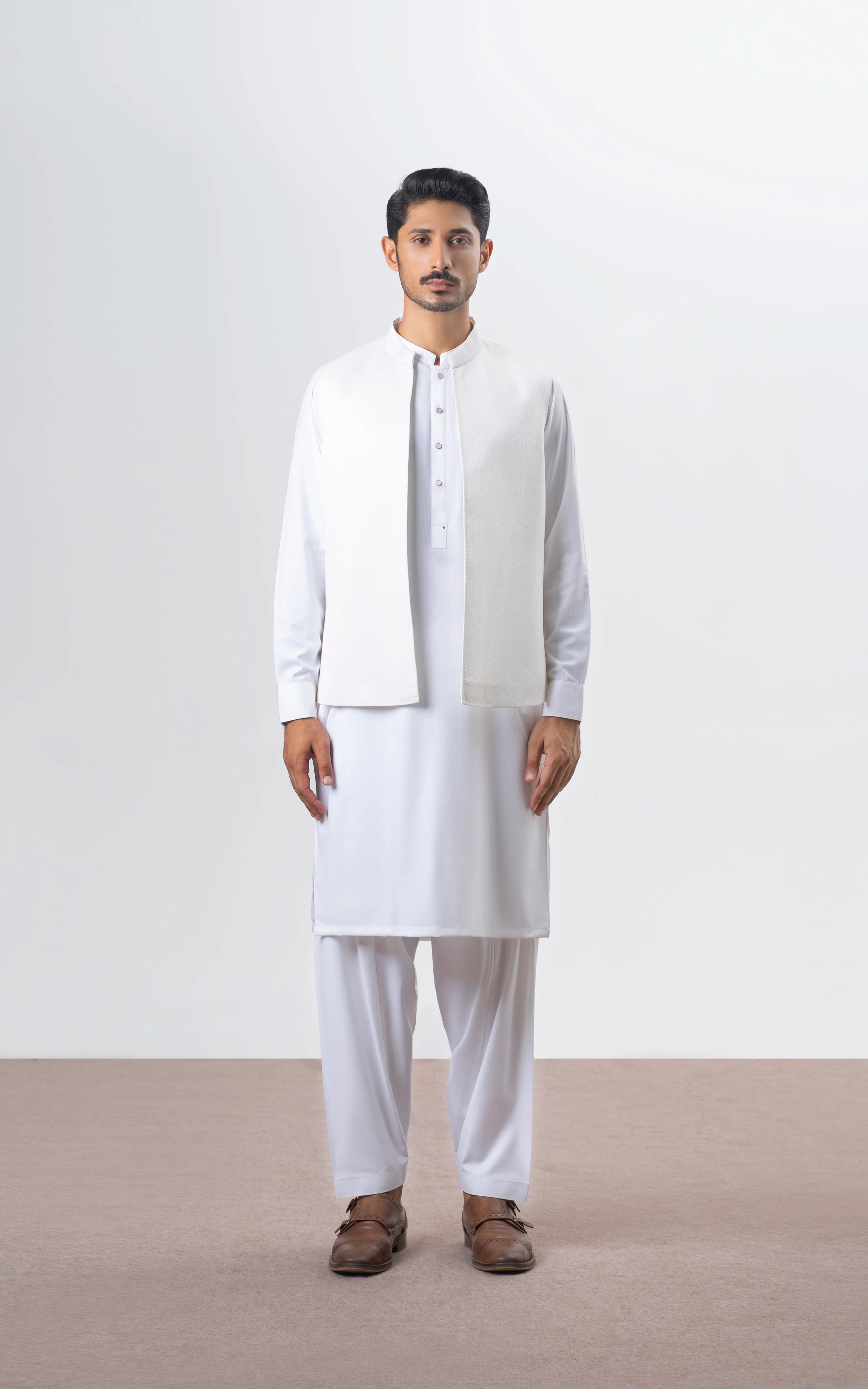 BLENDED TEXTURED WAISTCOAT | PREMIUM COLLECTION WHITE - Image 2