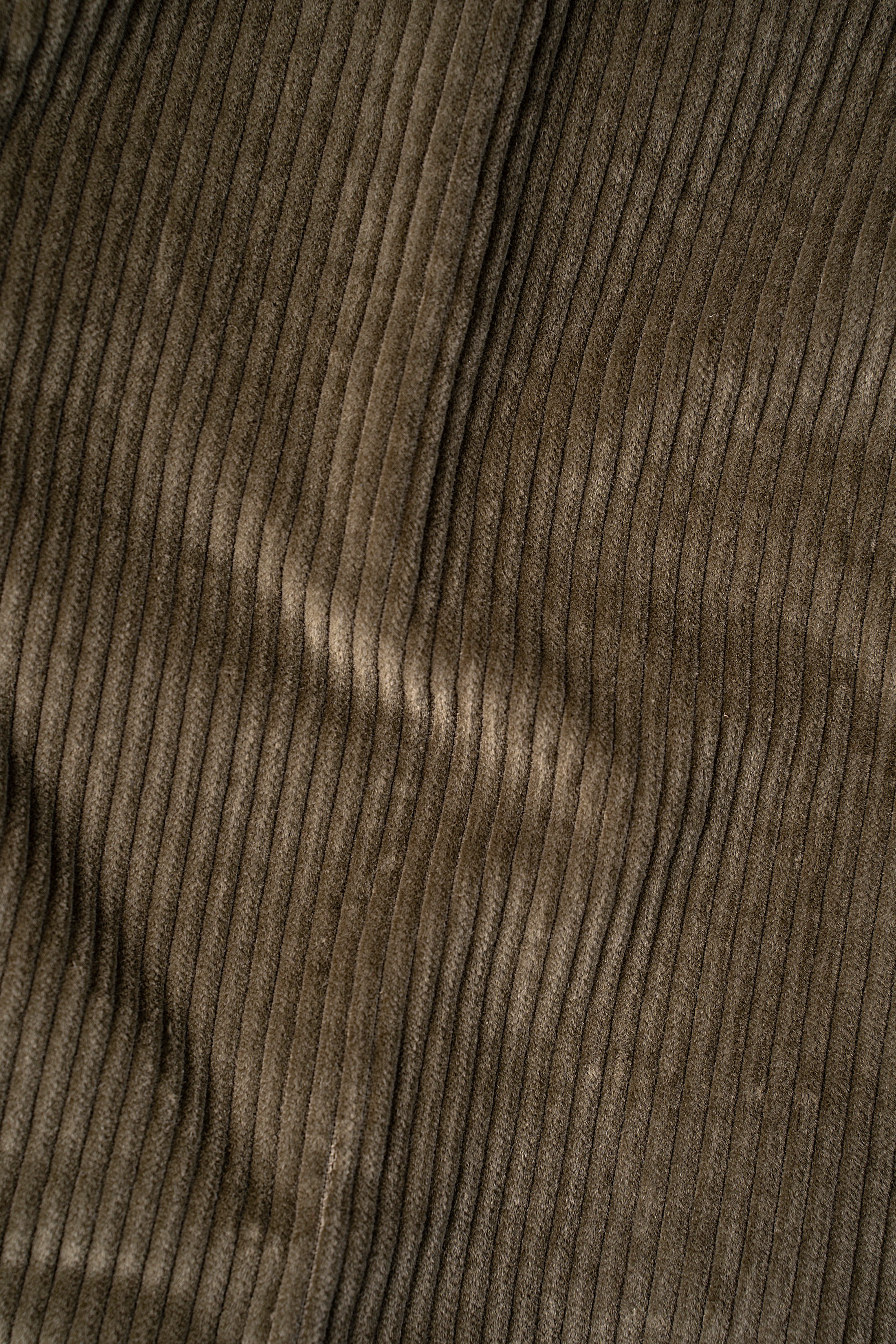 CORDUROY SHIRT IN OLIVE - Image 3