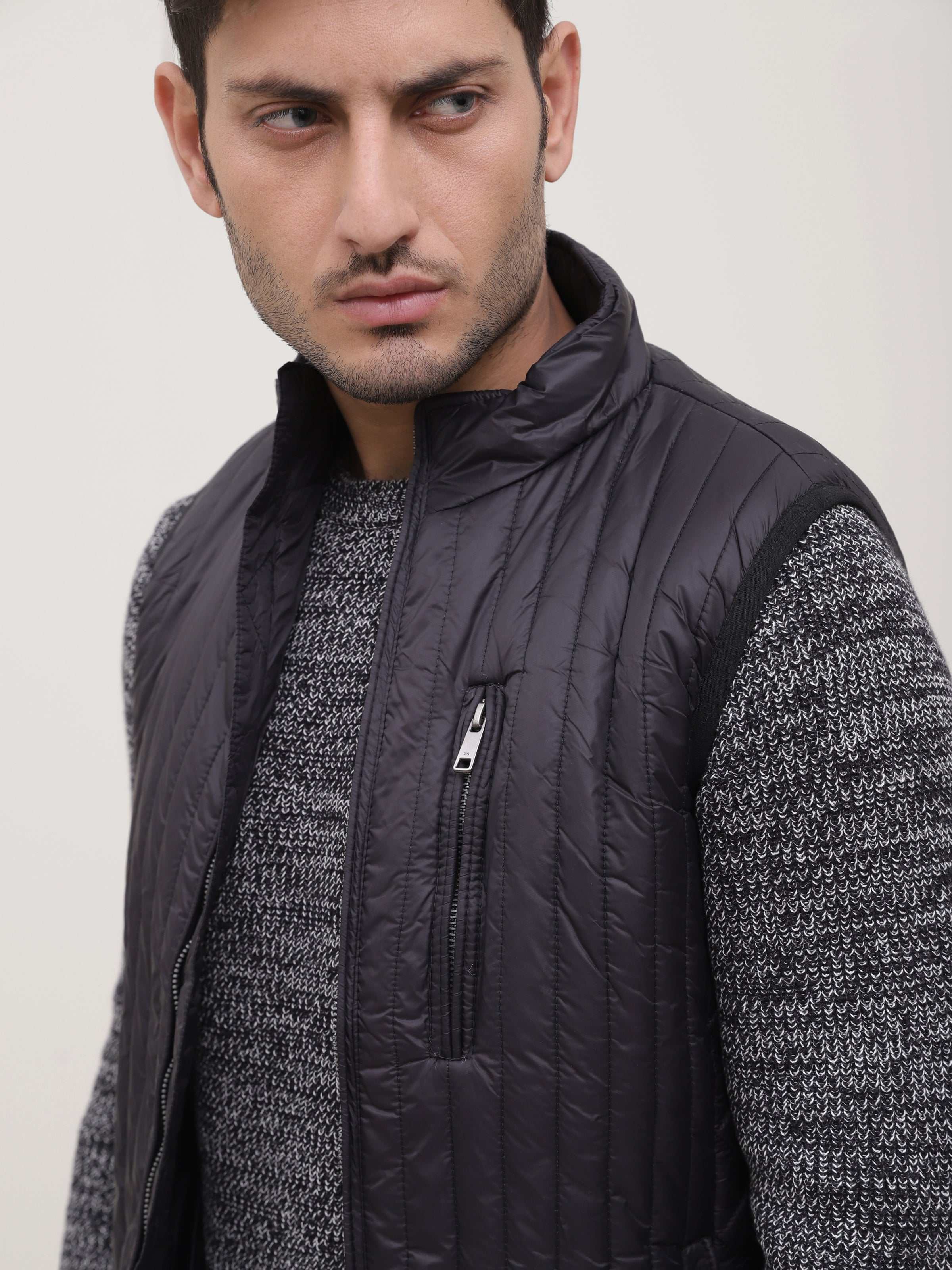 JACKET SLEEVELESS BLACK - Image 2