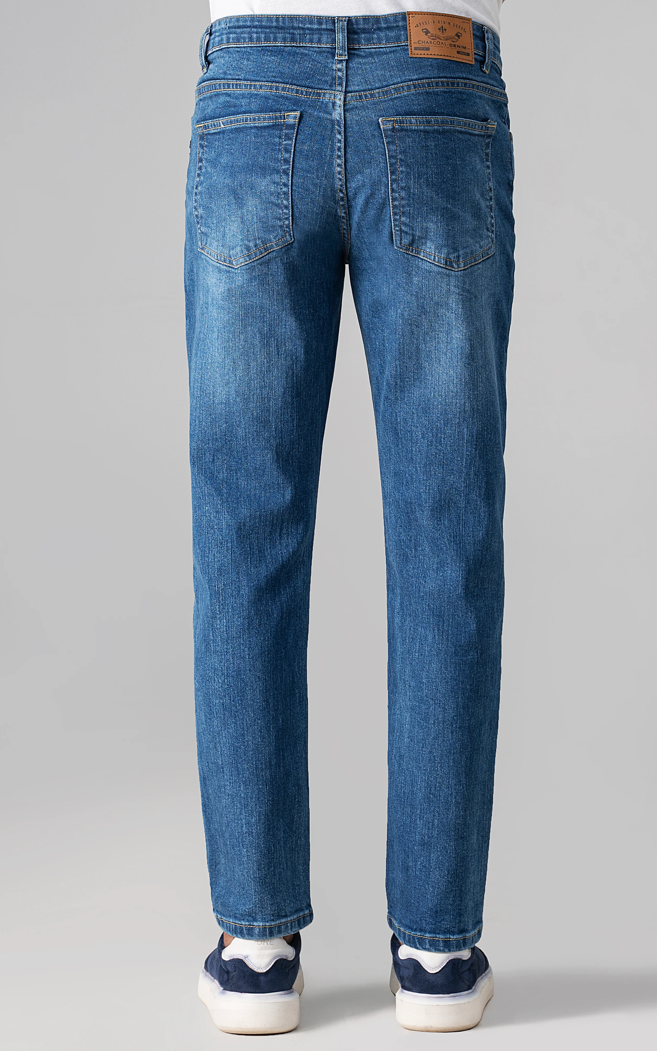STRAIGHT FIT JEAN LIGHT BLUE - Image 4