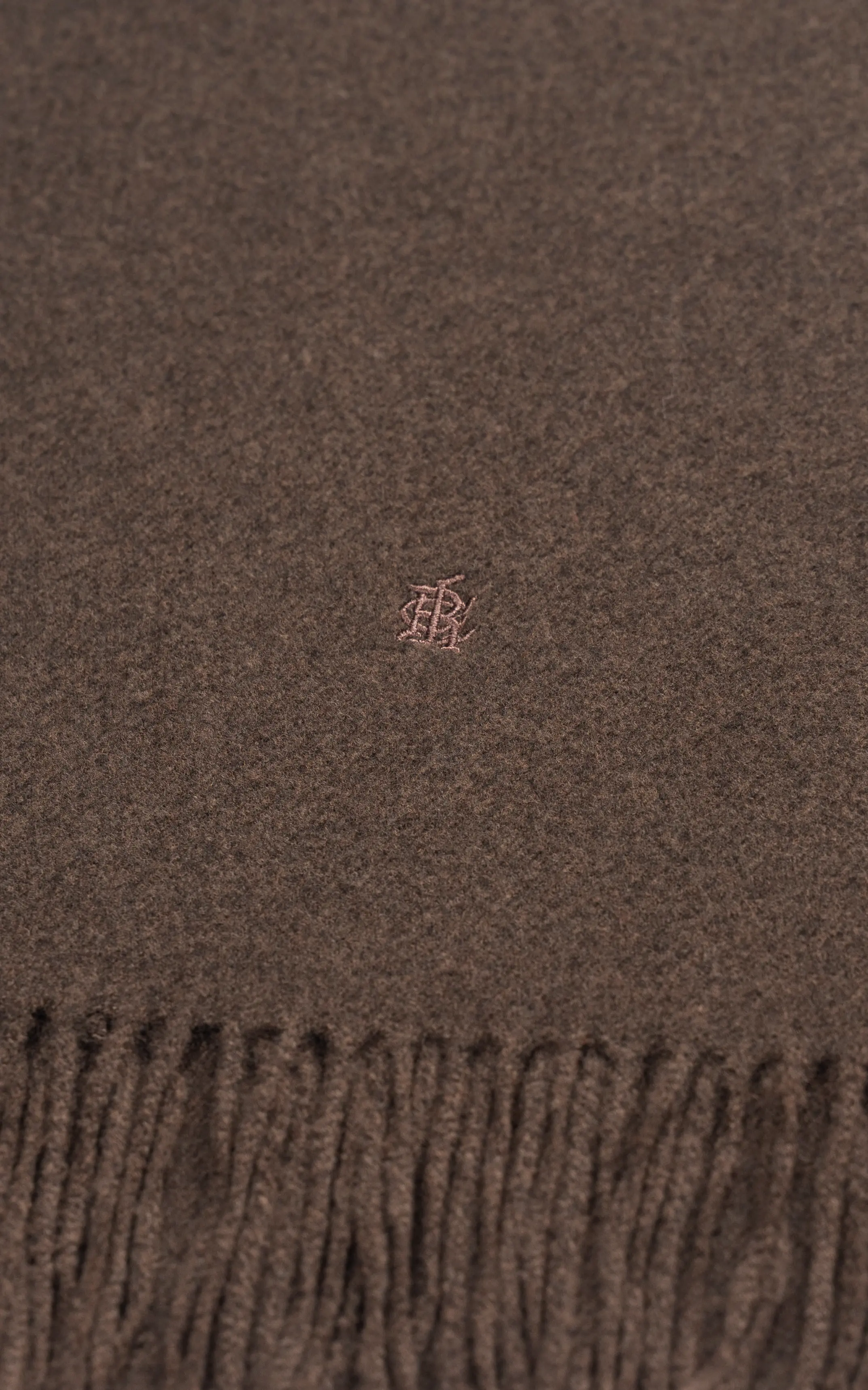 PLAIN EMBROIDERY SCARF - Image 2