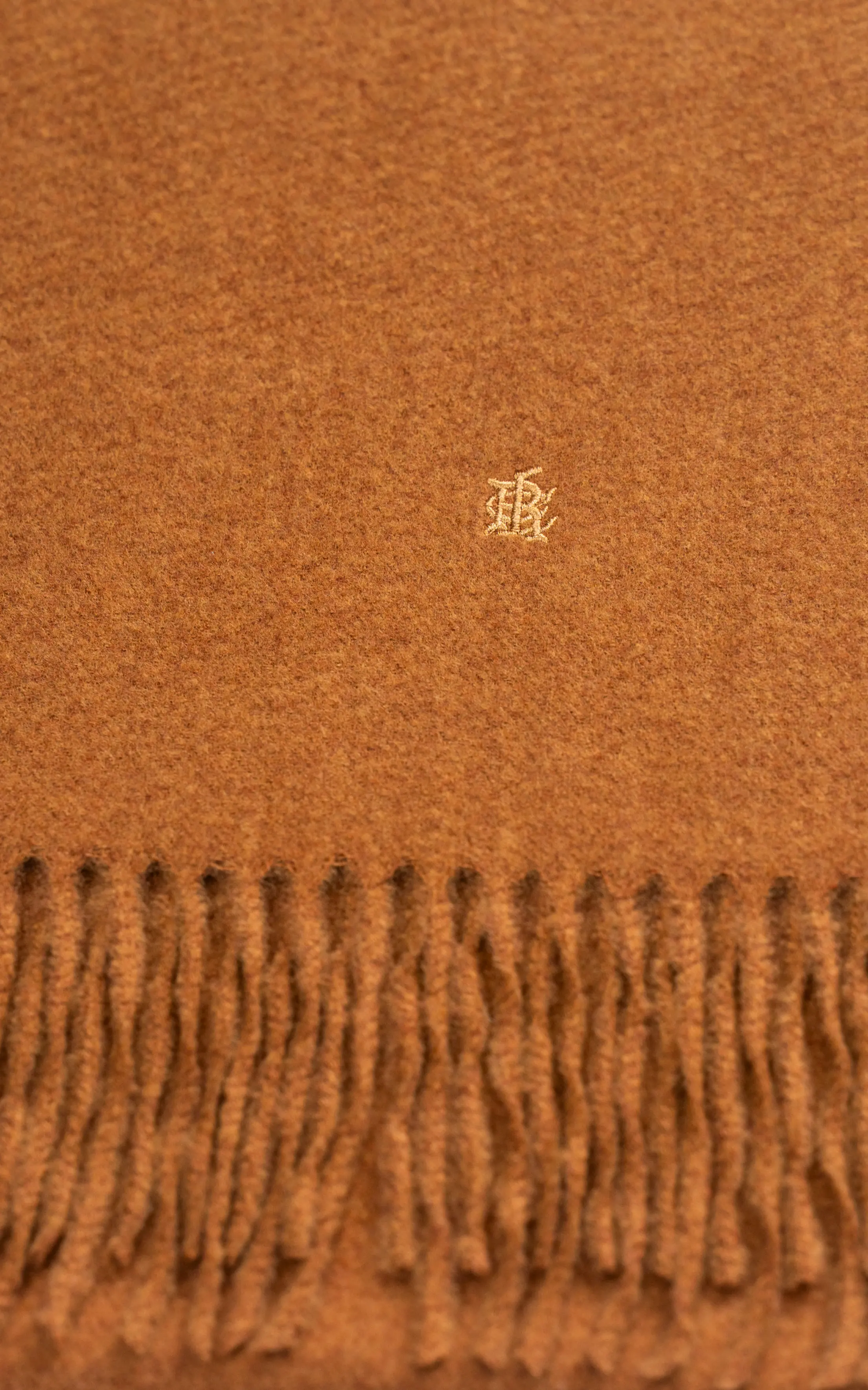 PLAIN EMBROIDERY SCARF - Image 2