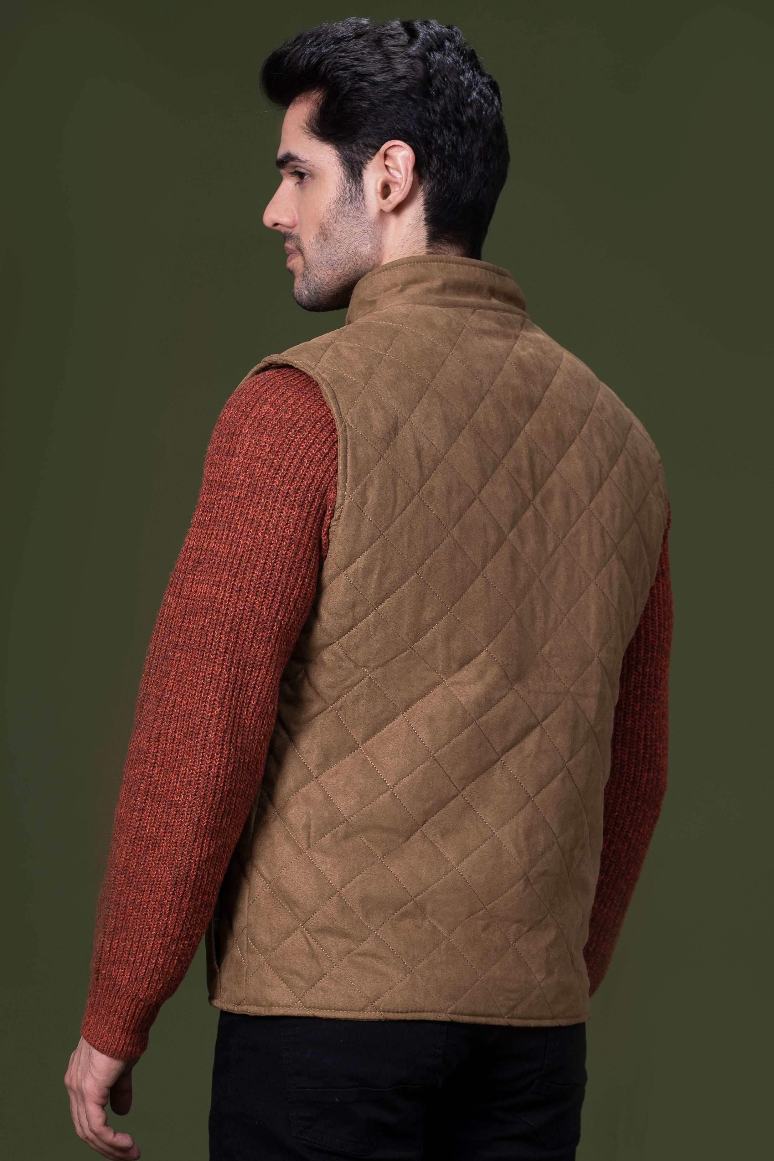 SLEEVELESS QUILTED JACKET KHAKI - Image 3