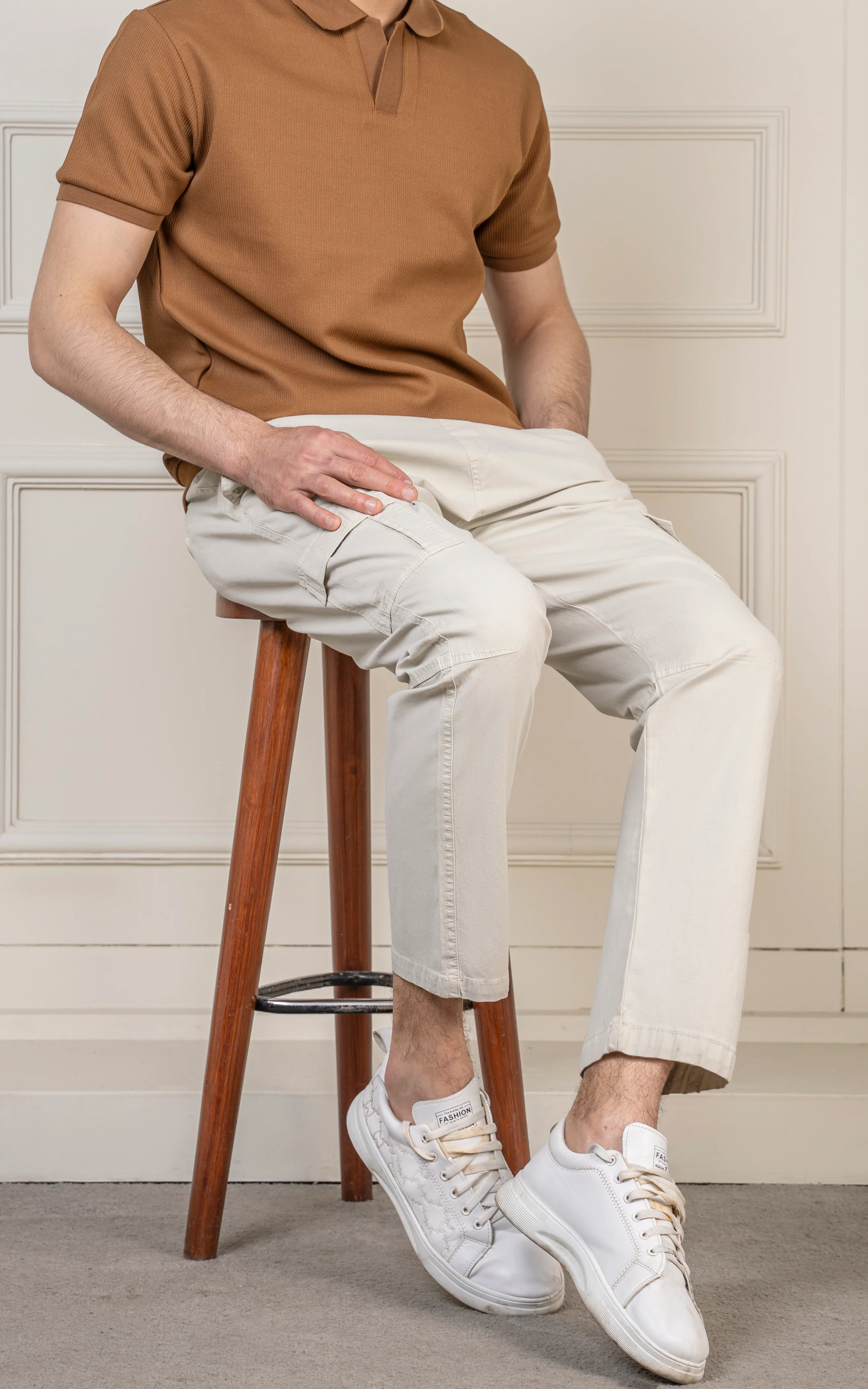 STRAIGHT FIT TEXTURED CARGO TROUSER BEIGE - Image 5