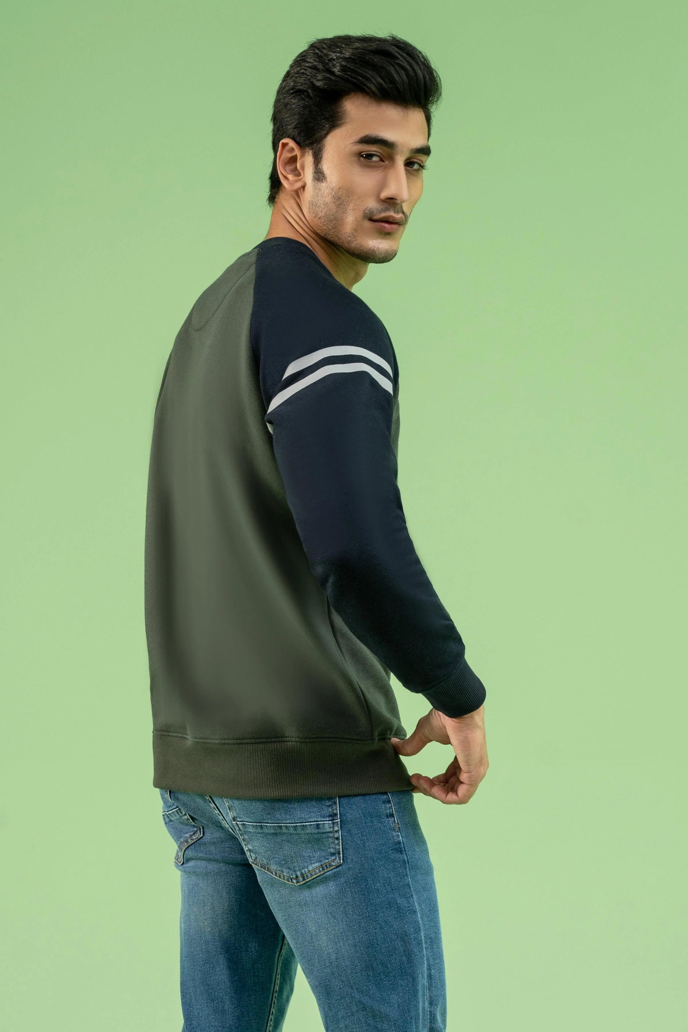 RAGLAN SLEEVES SWEAT SHIRT GREEN NAVY - Image 4