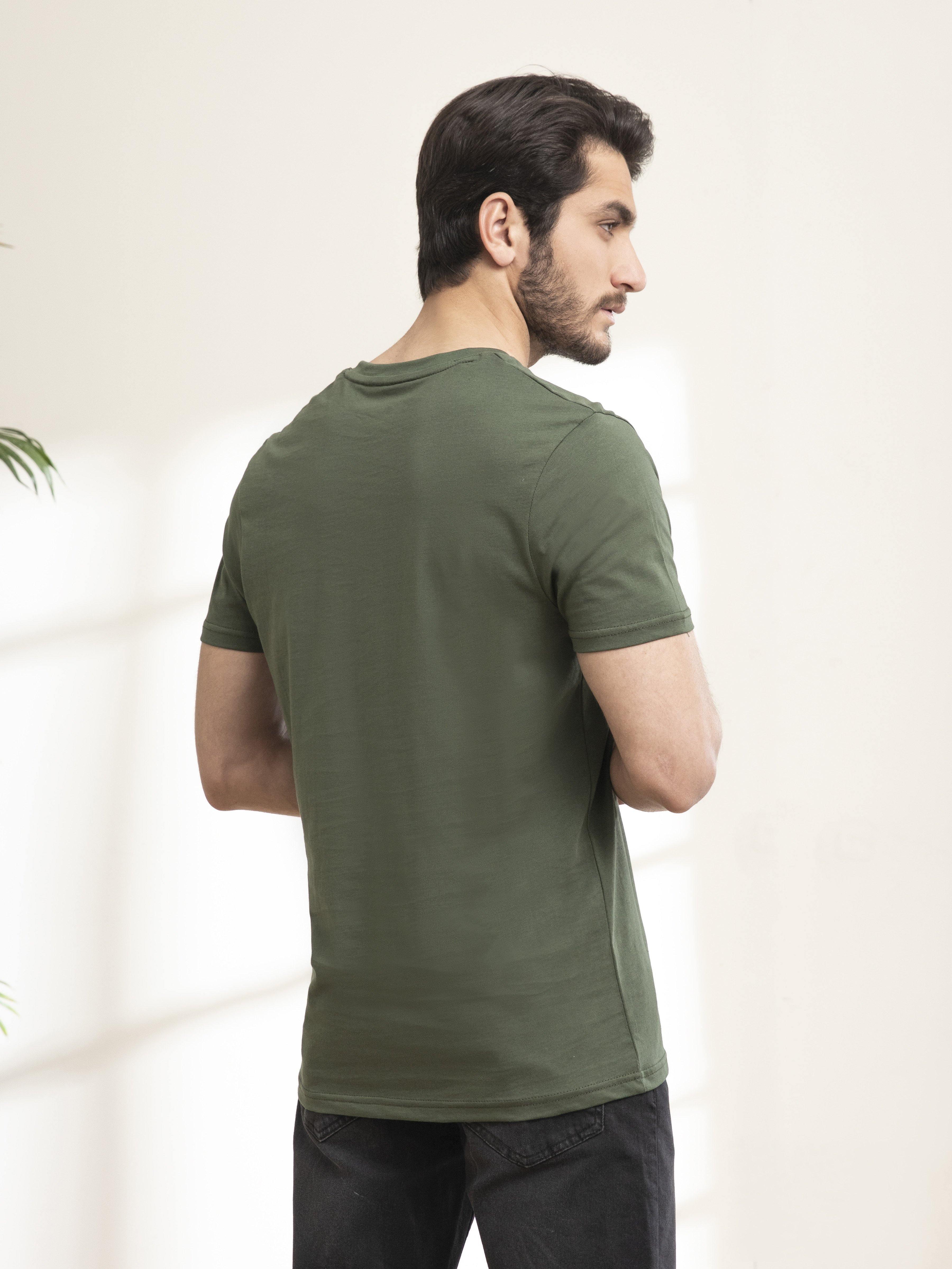 T SHIRT V NECK PEAKY BLINDERS OLIVE - Image 4