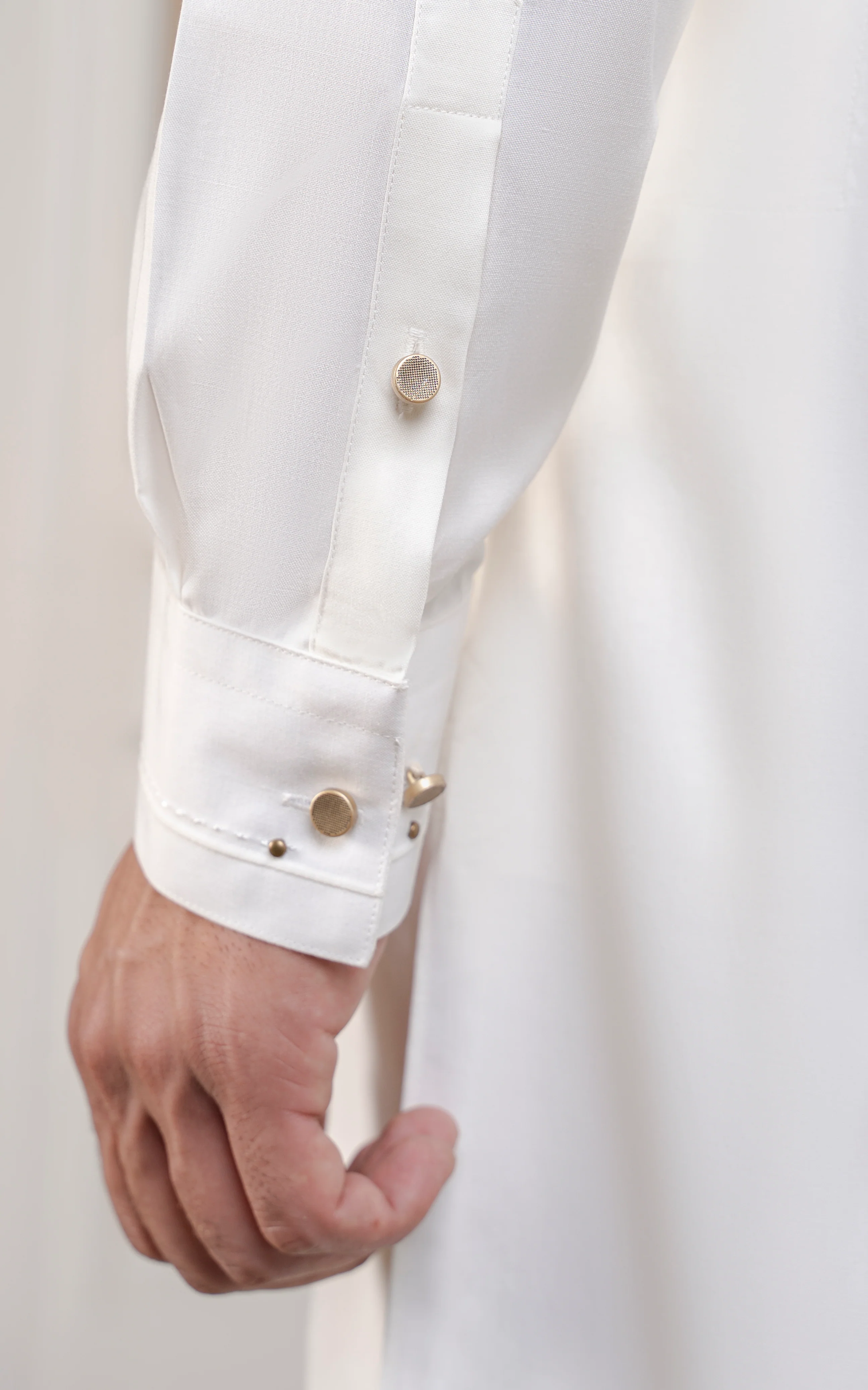 TEXTURED BLENDED KAMEEZ SHALWAR - SIGNATURE COLLECTION WHITE - Image 6