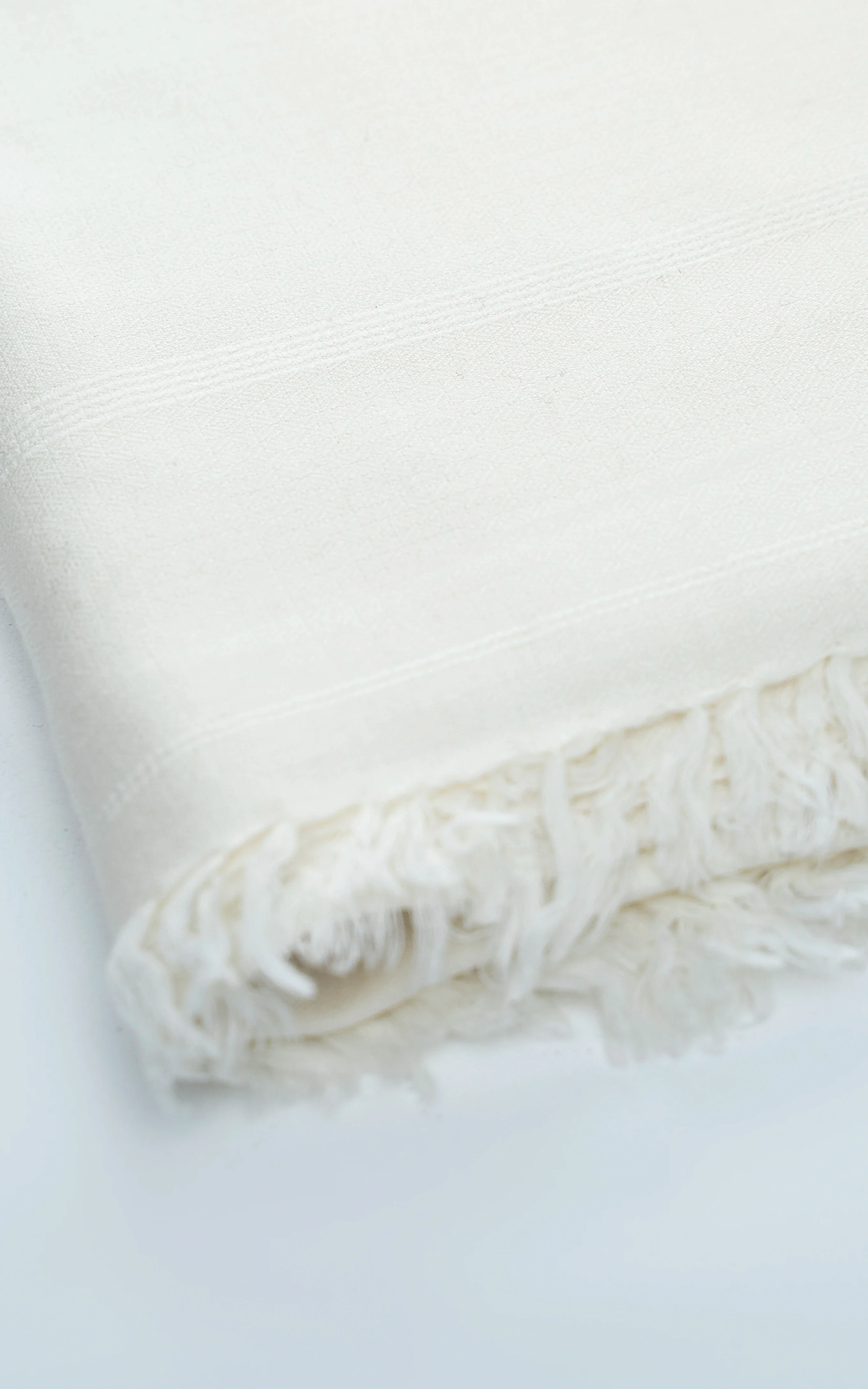 TEXTURED BLENDED | PREMIUM WOOL SHAWL WHITE - Image 2