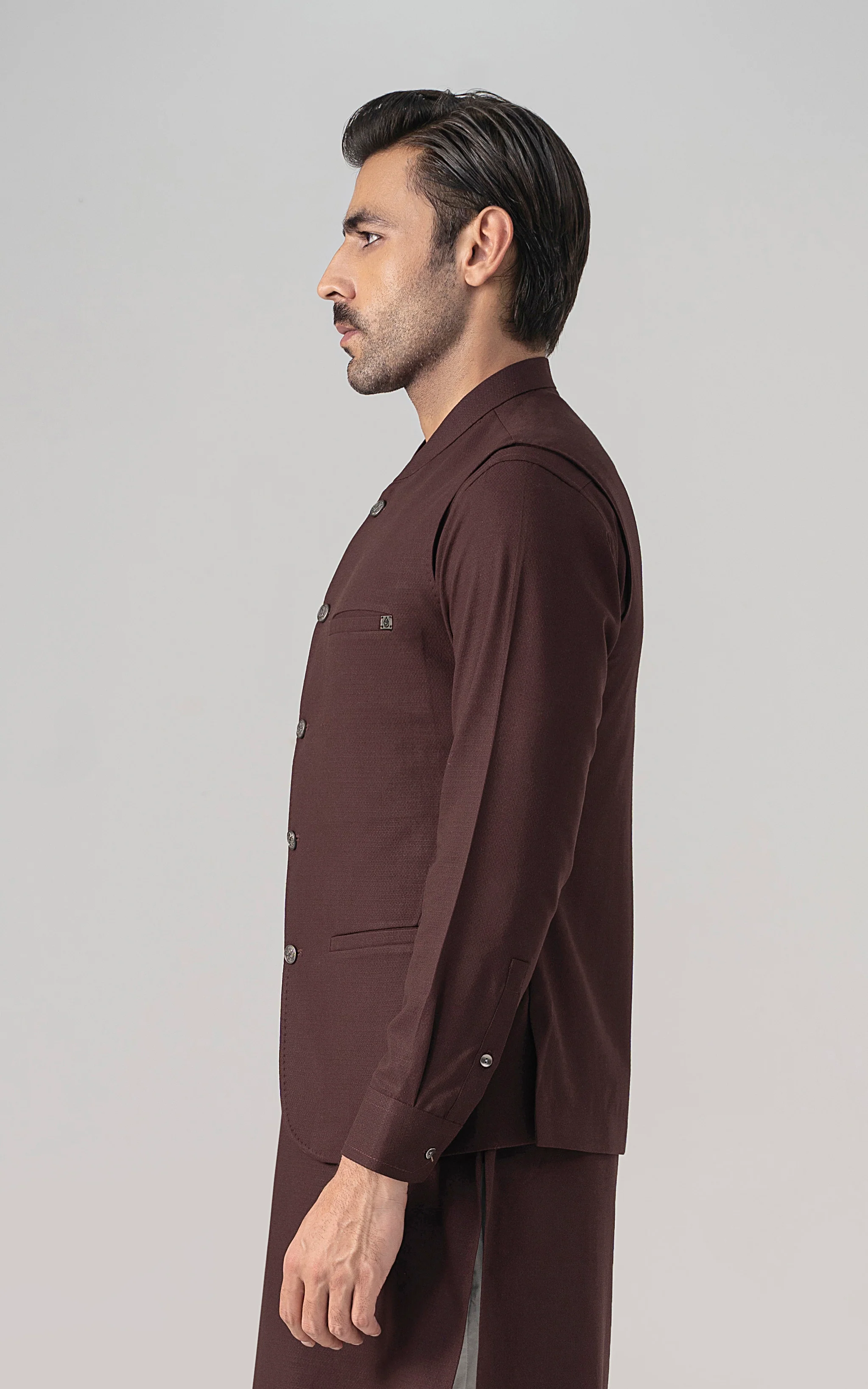 TEXTURED BLENDED WAISTCOAT - SIGNATURE COLLECTION DEEP MAROON - Image 3