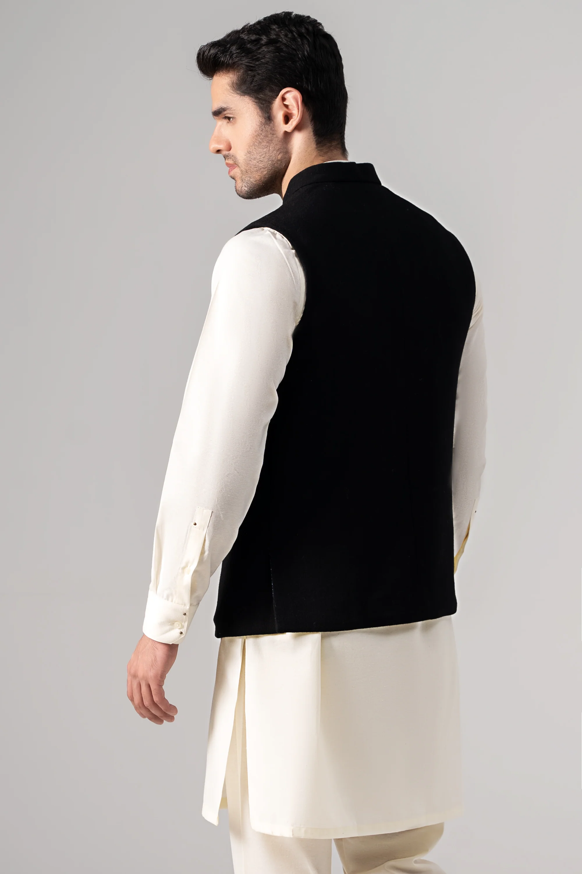Embroidered Blended Woolen Waistcoat - SIGNATURE COLLECTION BLACK - Image 4