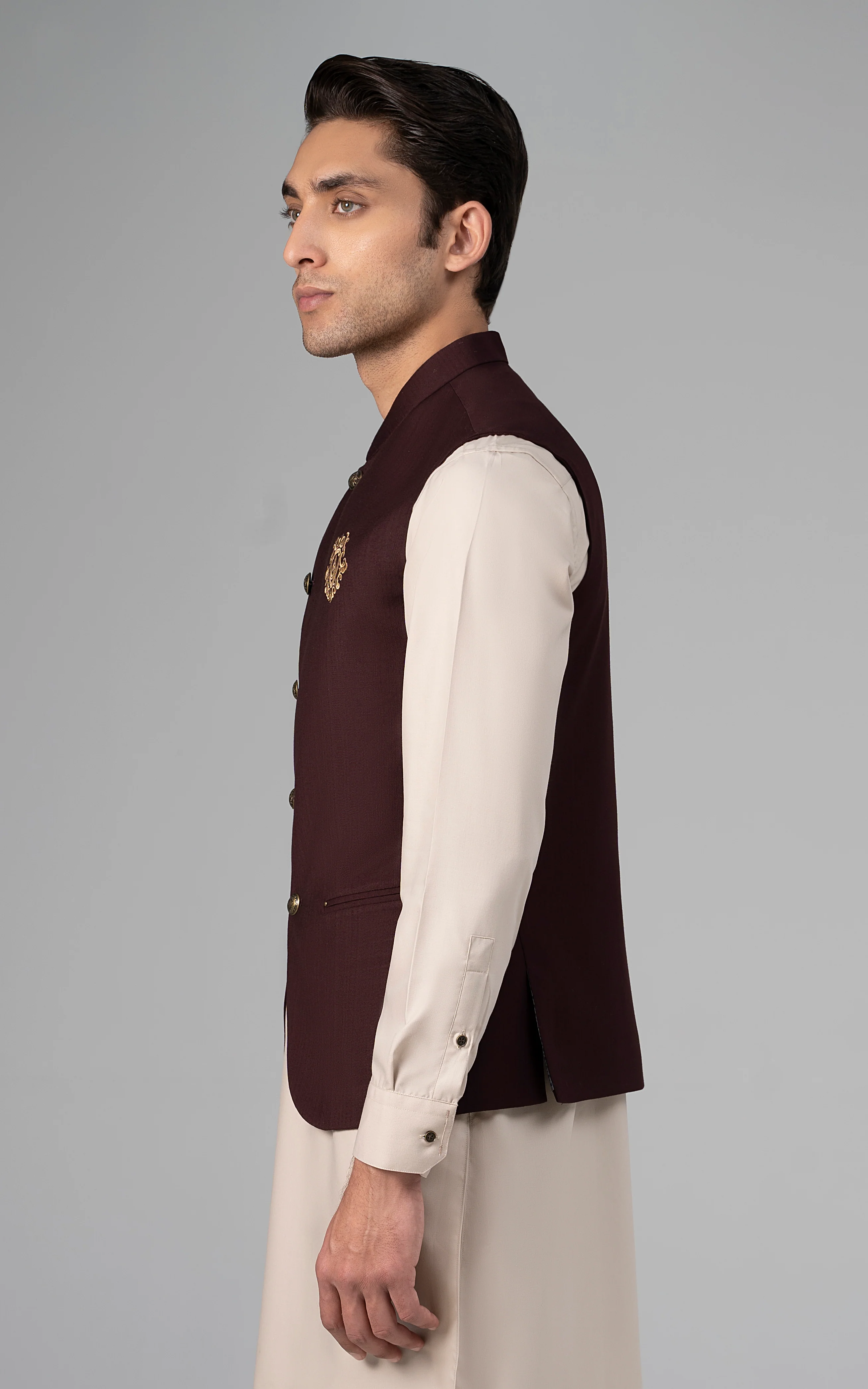 TROPICAL LOGO EMBROIDERED WAISTCOAT - SIGATURE COLLECTION DEEP MAROON - Image 3